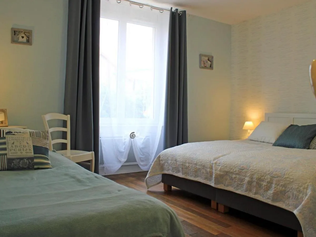 Holiday home Grand Gite Familial A La Campagne Avec Jardin Et Veranda, Pres De Vichy Et Moulins - Fr-1-489-256 Cindre