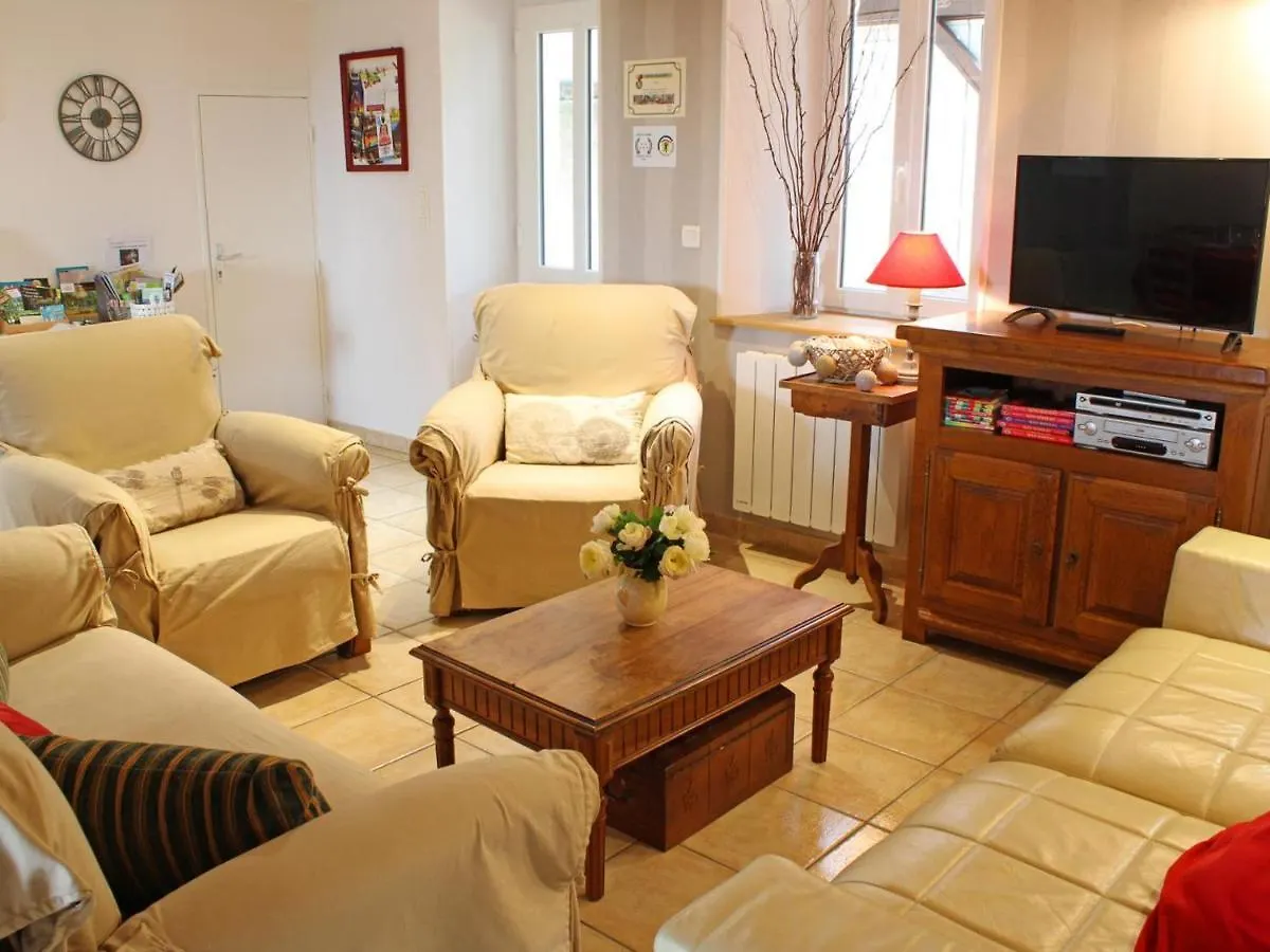 Grand Gite Familial A La Campagne Avec Jardin Et Veranda, Pres De Vichy Et Moulins - Fr-1-489-256 Cindre Holiday home